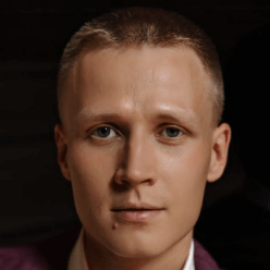 Менеджер - Дмитрий Усов